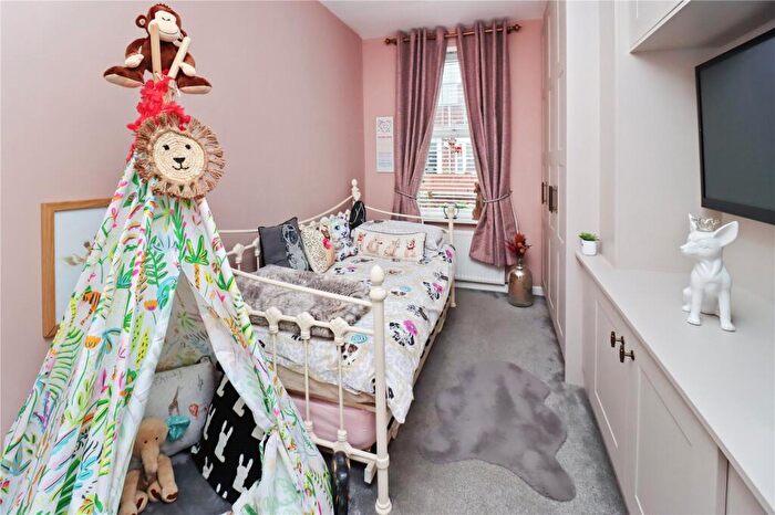 2 Bedroom Flat For Sale In Cleveland Road, Sunderland, Tyne And Wear, SR4