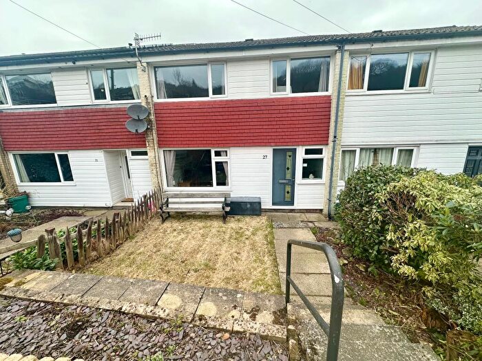 3 Bedroom Town House For Sale In Summerfield Road, Todmorden, OL14