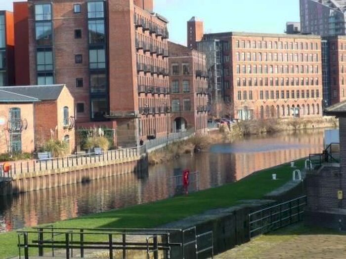 2 Bedroom Flat To Rent In Roberts Wharf, East Street, Leeds, LS9