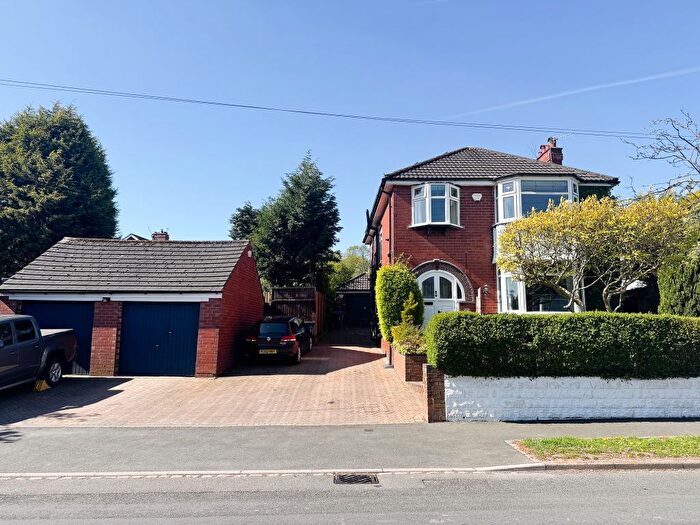 3 Bedroom Detached House For Sale In Maythorne Road, Blurton, Stoke-On-Trent, ST3
