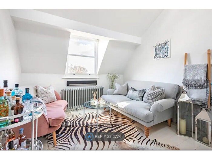 2 Bedroom Flat To Rent In Erlanger House, London, SE14