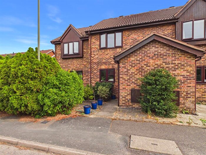 2 Bedroom Terraced House For Sale In Alpine Road, Walton-On-Thames, KT12