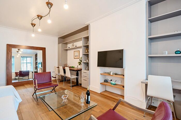 1 Bedroom Flat To Rent In North End Road, Golders Green, NW11