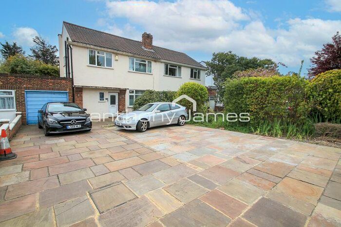 3 Bedroom Semi-Detached House To Rent In Eltham Road, London, SE9