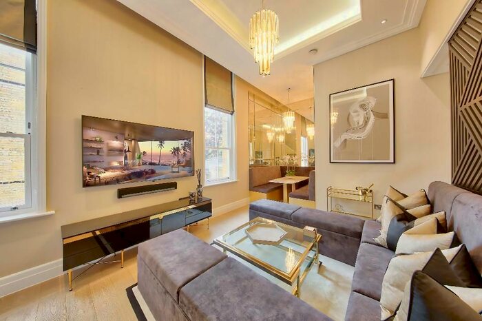 2 Bedroom Flat To Rent In Chamber Park Hill, West Wimbledon, SW20