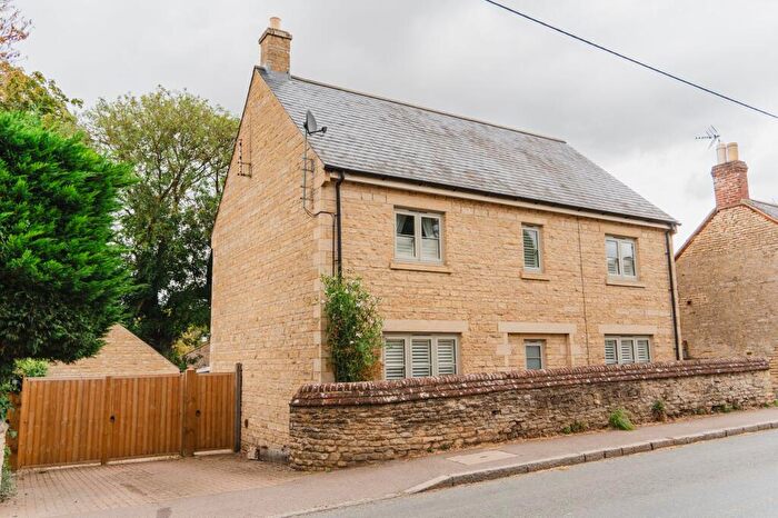 4 Bedroom Detached House For Sale In Main Street, Greetham, LE15