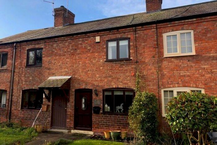 2 Bedroom Cottage To Rent In Easthorpe Cottages, Nottingham, NG11