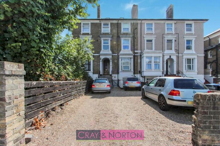 1 Bedroom Apartment To Rent In Lower Addiscombe Road, East Croydon, CR0