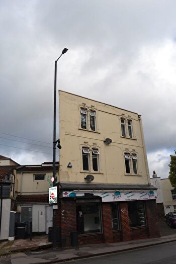 2 Bedroom Flat To Rent In Stapleton Road, Eastville, Bristol, BS5