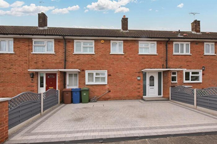 3 Bedroom Terraced House For Sale In No Onward Chain Gourney Grove, Grays, RM16
