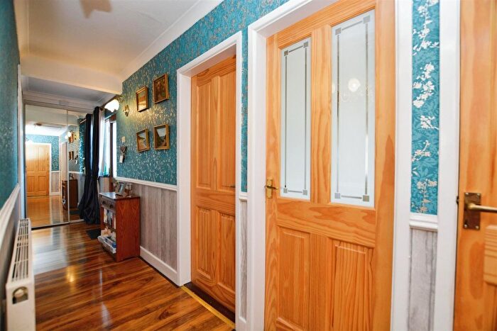 3 Bedroom Detached Bungalow For Sale In St. Andrews Avenue, Bottesford, Scunthorpe, DN17
