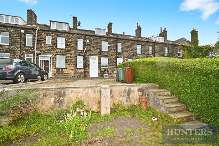2 Bedroom Terraced House For Sale In East View, Yeadon, Leeds, LS19