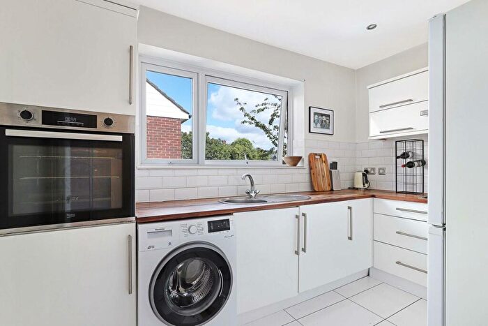 2 Bedroom Flat For Sale In Wimborne Close, Buckhurst Hill, IG9
