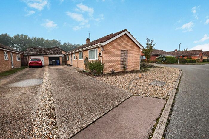 4 Bedroom Detached Bungalow For Sale In Mulberry Close, Mildenhall, IP28