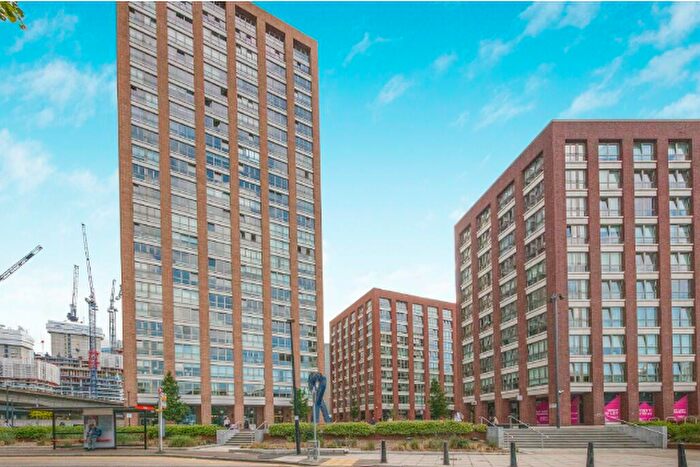 2 Bedroom Apartment To Rent In Perseus Court, London, E14