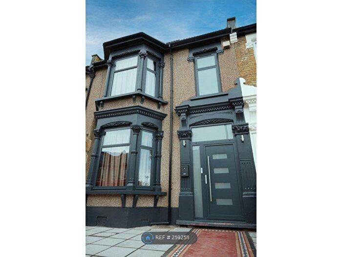 1 Bedroom Flat To Rent In Grove Green Road, London, E11