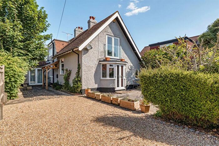 3 Bedroom Detached House For Sale In Limmer Lane, Felpham, PO22