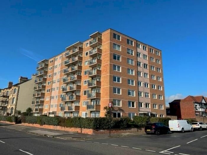 2 Bedroom Flat To Rent In Kingsway, Hove, BN3