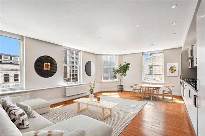 3 Bedroom Flat To Rent In Kingsland High Street, Dalston, E8