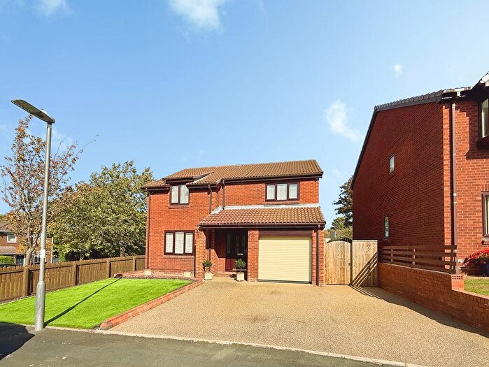4 Bedroom Detached House For Sale In Turner Close, Ryton, NE40