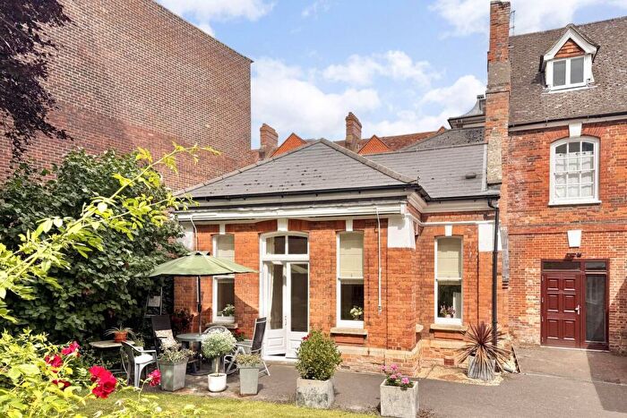 1 Bedroom Apartment For Sale In Newbury Street, Wantage, OX12