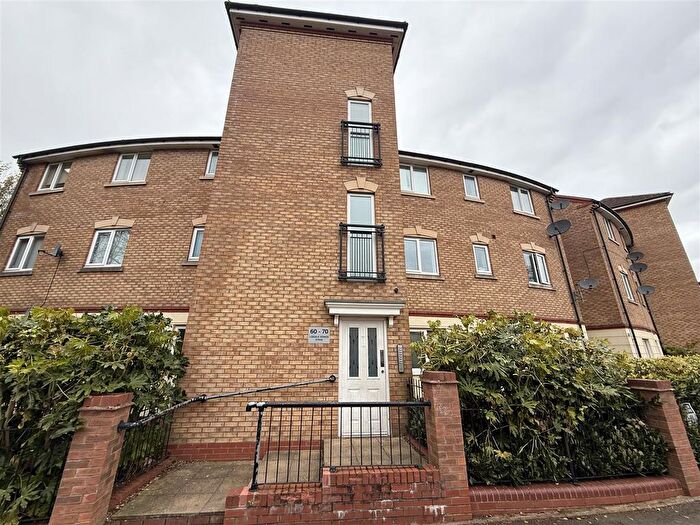 2 Bedroom Flat To Rent In Loxdale Sidings, Bilston, WV14