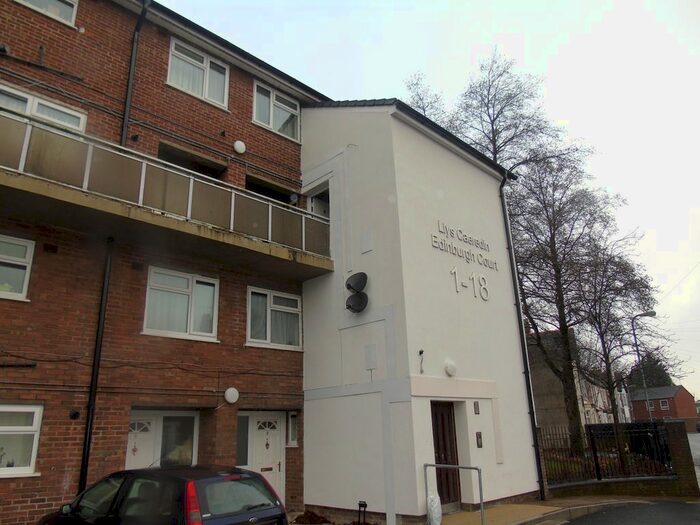 2 Bedroom Maisonette To Rent In Edinburgh Court, Cardiff, CF11