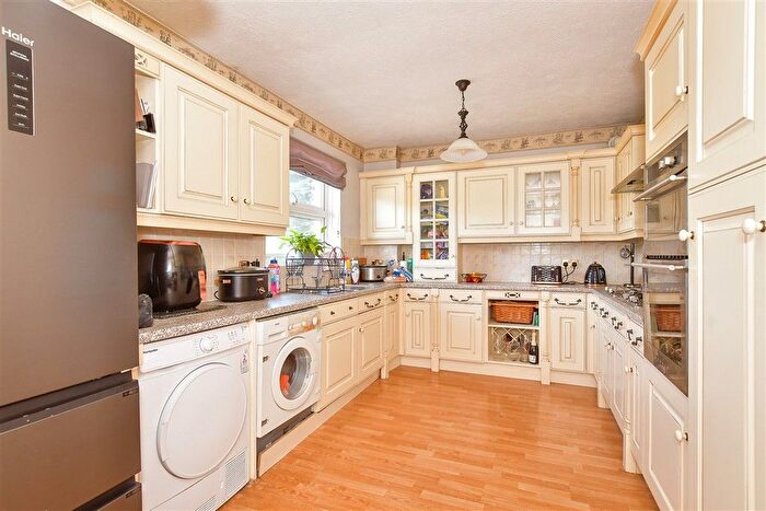 2 Bedroom Flat For Sale In Sea Road, Rustington, West Sussex, BN16