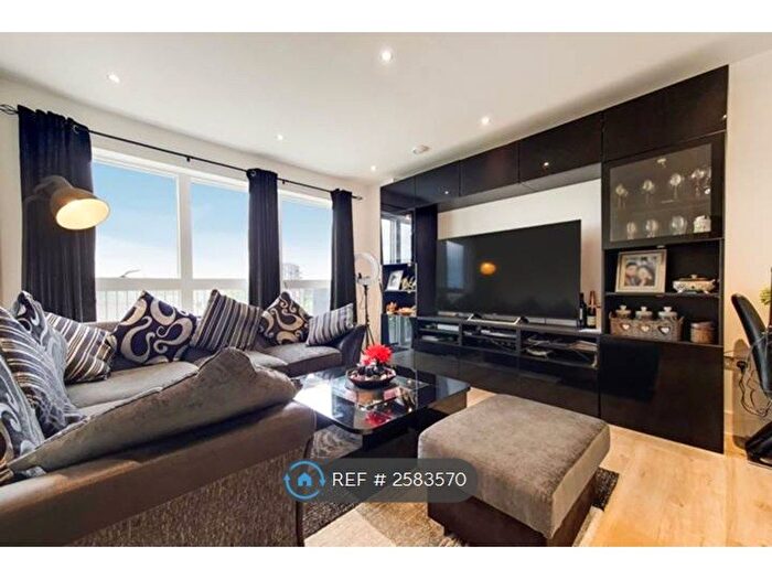 2 Bedroom Flat To Rent In Lyon Road, Harrow, HA1