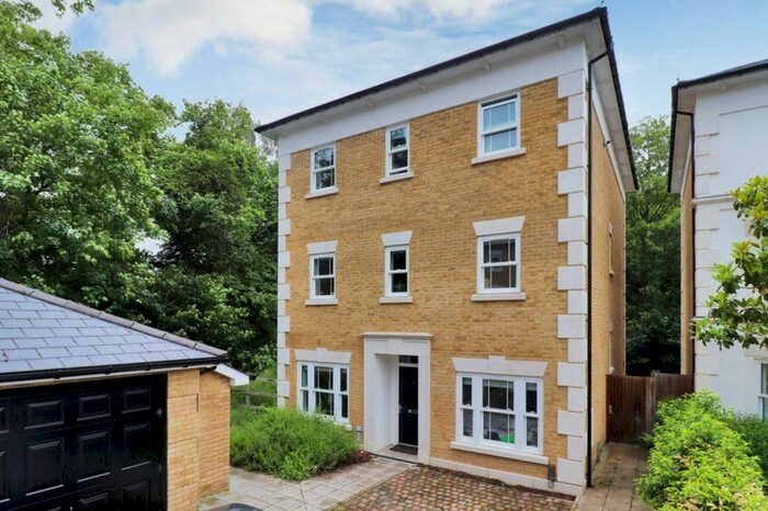 6 Bedroom Detached House To Rent In Kings Avenue, Tunbridge Wells, TN4