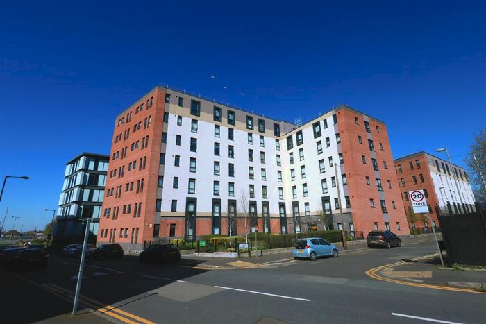 1 Bedroom Flat To Rent In Phoenix Place, Liverpool, L5