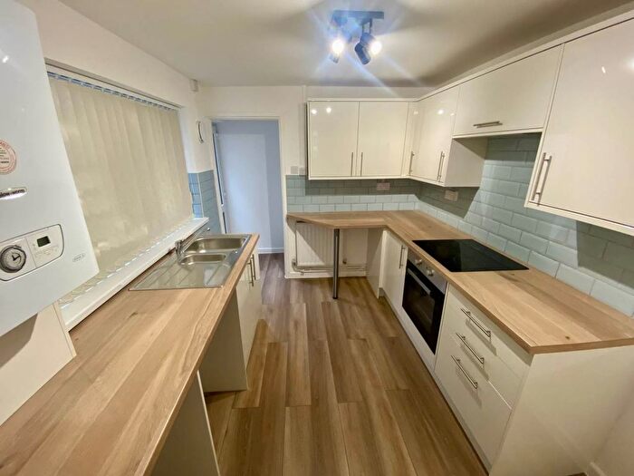 3 Bedroom Property To Rent In Pegler Street, Brynhyfryd, Swansea, SA5