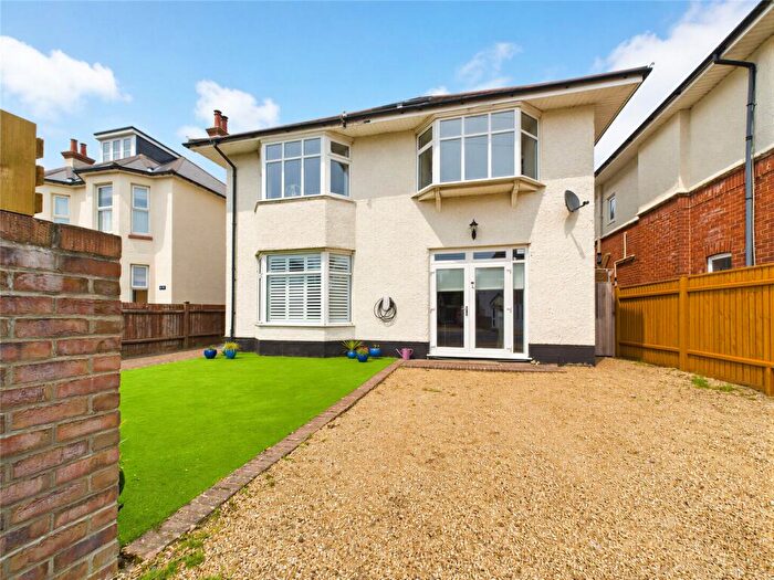 4 Bedroom Apartment For Sale In Newstead Road, Bournemouth, Dorset, BH6