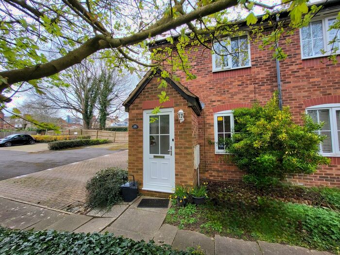 2 Bedroom Property To Rent In Dewell Mews, Swindon, SN3