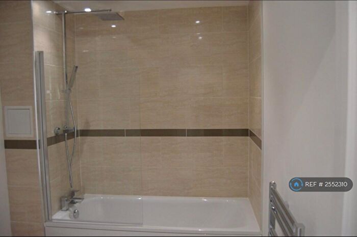 1 Bedroom Flat To Rent In High View Court, Luton, LU2