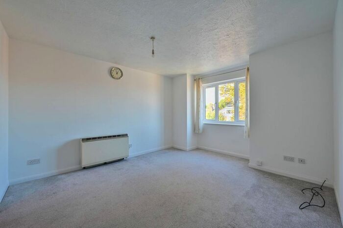 1 Bedroom Flat To Rent In South Grove, Tottenham, London, N15