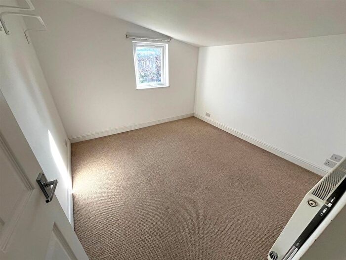 1 Bedroom Flat For Sale In Southmead Road, Westbury-On-Trym, Bristol, BS10
