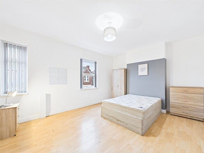 4 Bedroom Apartment To Rent In Berridge Road, Nottingham, NG7