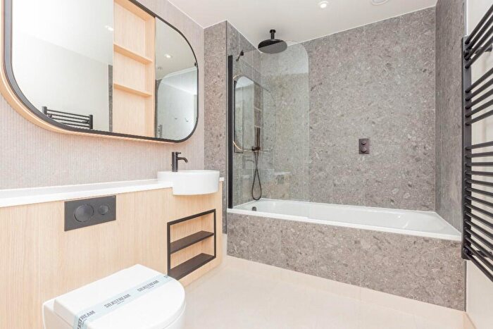 1 Bedroom Flat To Rent In Henshaw Parade, The Hyde, London, NW9