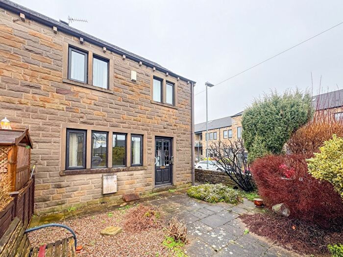 2 Bedroom Town House For Sale In Fisher Green, Honley, Holmfirth, HD9
