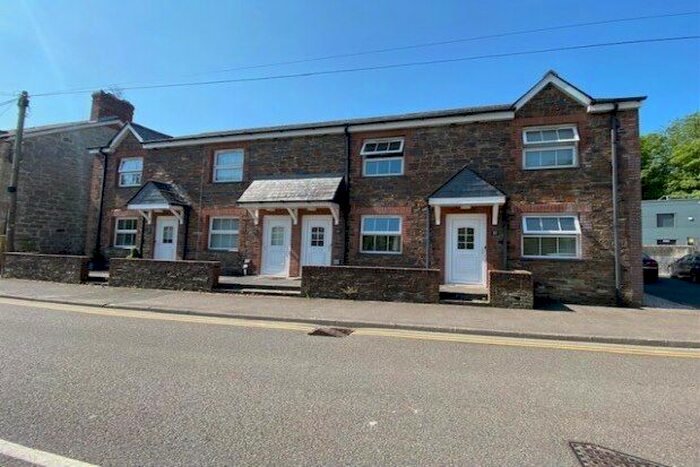 2 Bedroom Property To Rent In Moorland Road, St. Austell, PL25