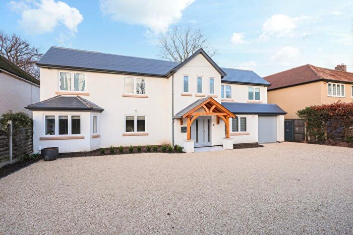 5 Bedroom Detached House For Sale In Pine Grove, Weybridge, Surrey, KT13