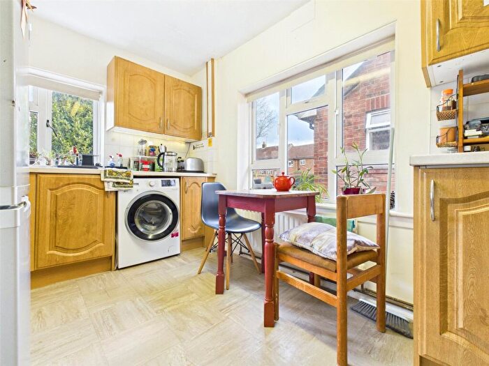 2 Bedroom Flat To Rent In Hardwick Road, Hangleton, Hove, East Sussex, BN3