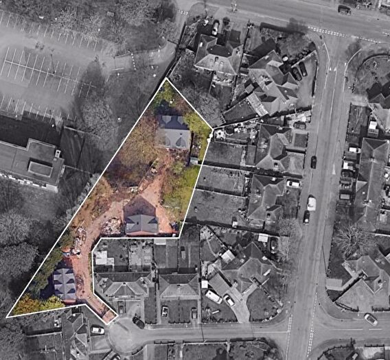 13 Bedroom Land To Rent In Marsh Lane, Wolverhampton, WV10