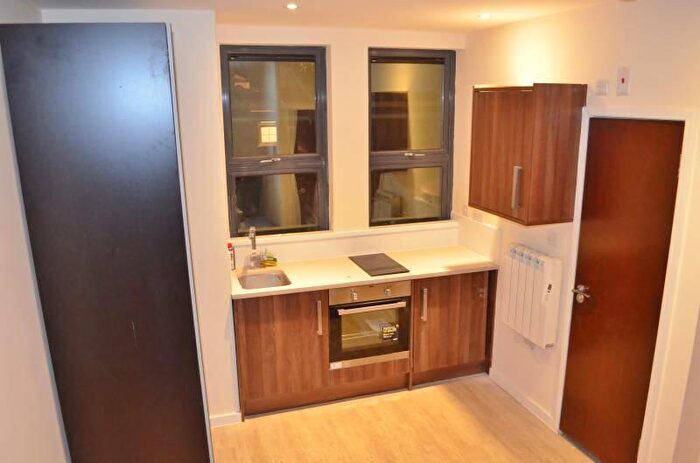 Studio To Rent In Ferndale Road, London, N15