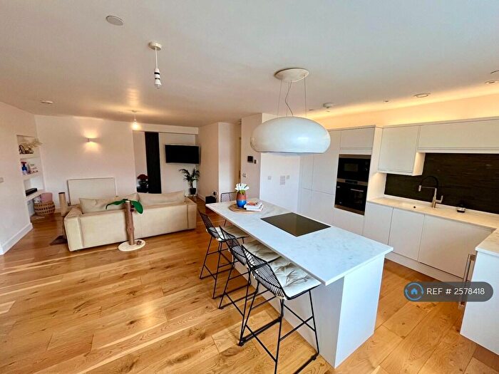 2 Bedroom Flat To Rent In St. Vincent Court, Plymouth, PL1