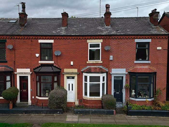 2 Bedroom Terraced House For Sale In Foxholes Road, Rochdale, OL12