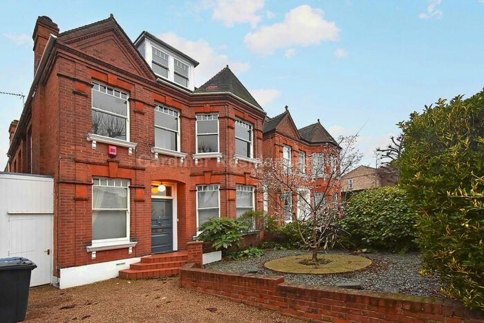 5 Bedroom Property To Rent In Queens Gardens, London, W5