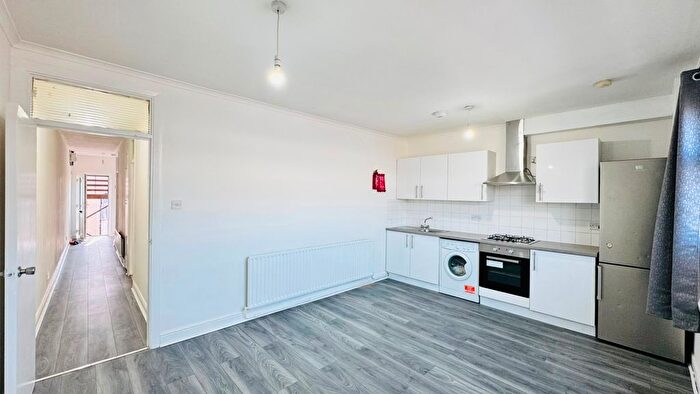 2 Bedroom Flat To Rent In Green Street, London, E7