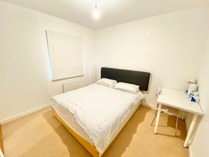 4 Bedroom Semi-Detached House To Rent In Rickman Drive, Birmingham, B15